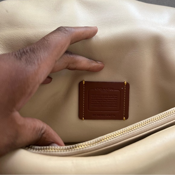 Coach Pillow Tabby Bag 26 - Picture 5 of 11